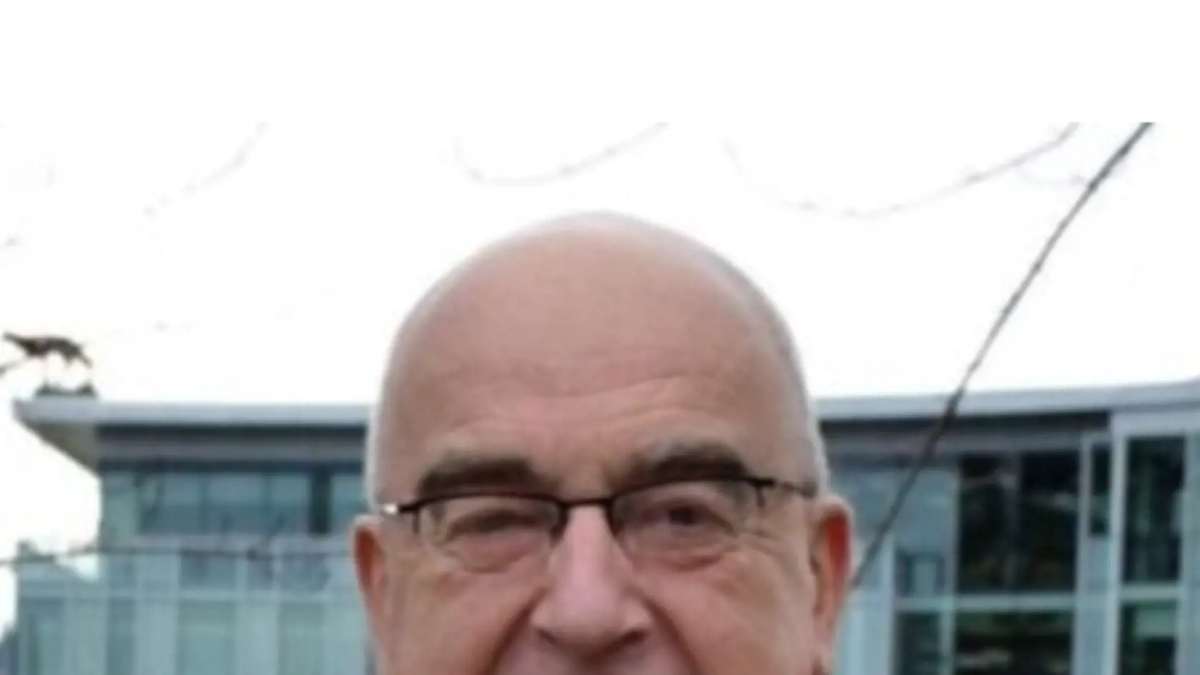David Scheffel, kanadský univerzitný profesor, sa roky venuje antropologickému výskumu Rómov v osadách v obciach Svinia a Jarovnice, spolupracoval s Prešovskou univerzitou. 