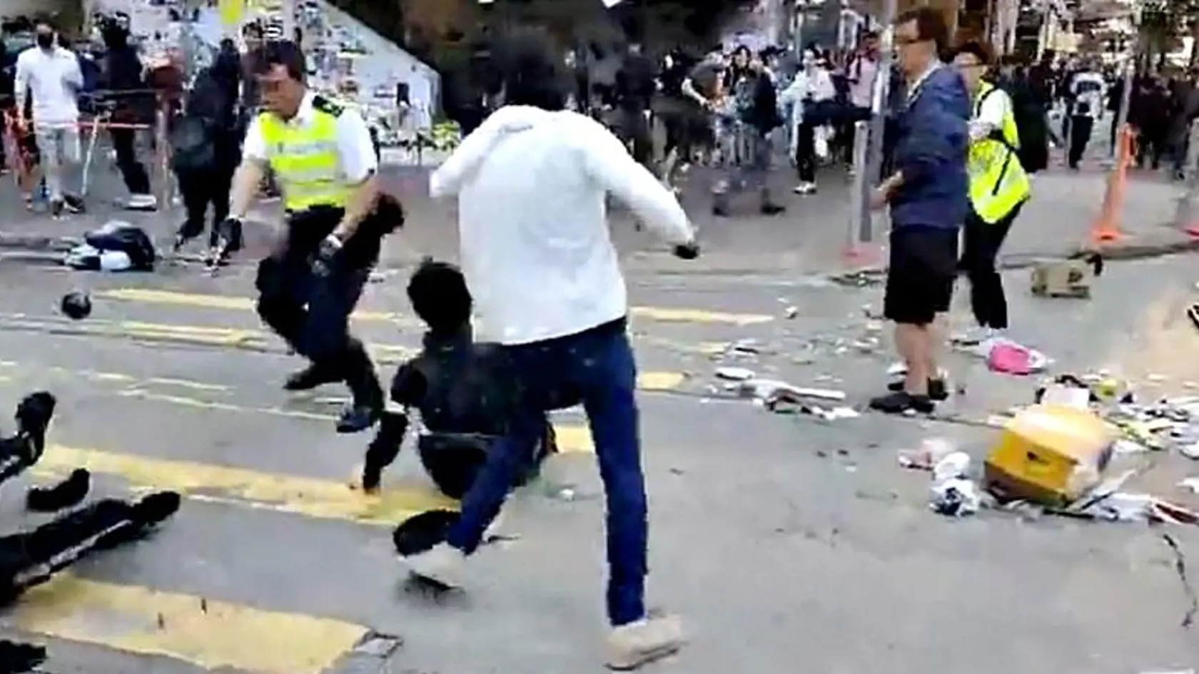 Krvavé protesty v Hongkongu