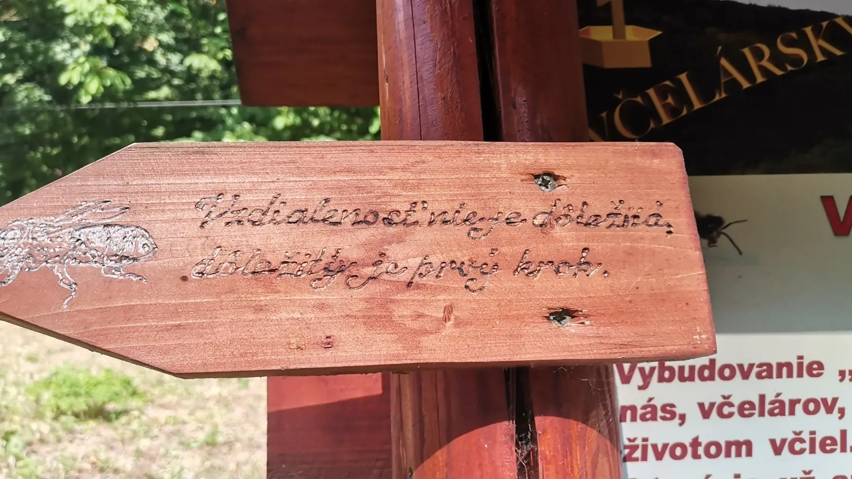 Včelársky náučný chodník na hrad Čičva.