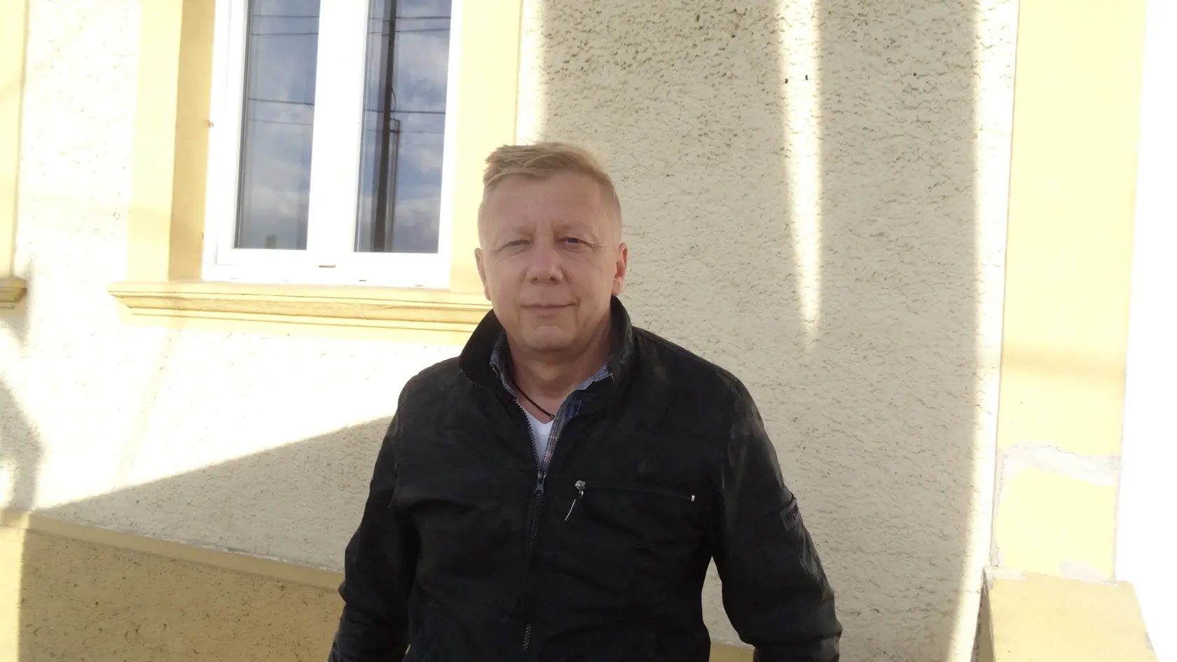 Prednosta Miloš Pacovský je bezmocný. O VZN rozhodujú tí, ktorí sami podporujú výstavbu gýčovitých náhrobkov.