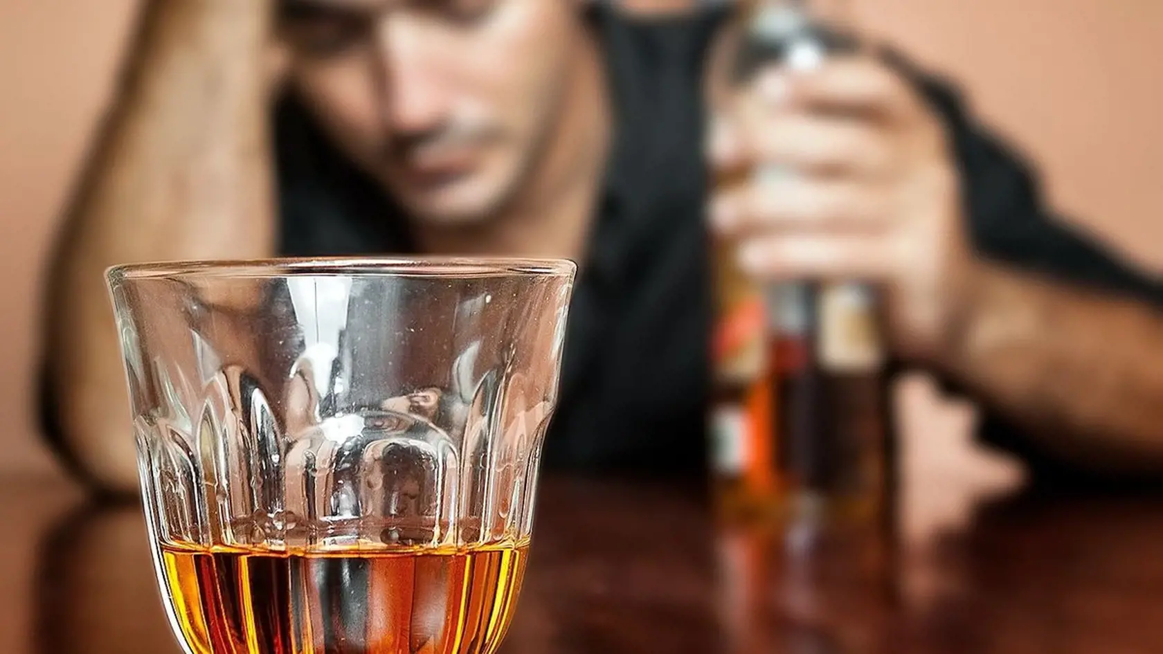 Problémy s alkoholom sú častým dôvodom rozpadu rodín. 