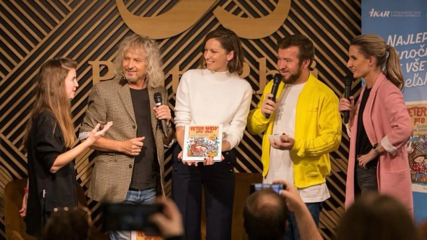 Peter Nagy pokrstil detskú knihu. Prišla aj Michaela Pašteková.