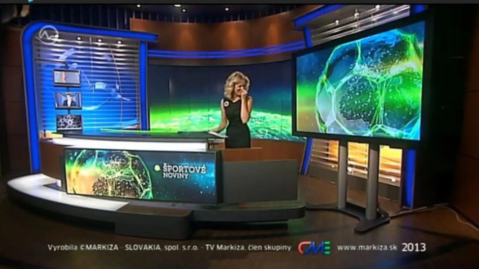 Trapas vo vysielaní: Hospodárová sa takto rozosmiala 2. 10. 2013, keď ohlásila, že Modré z neba nebude.