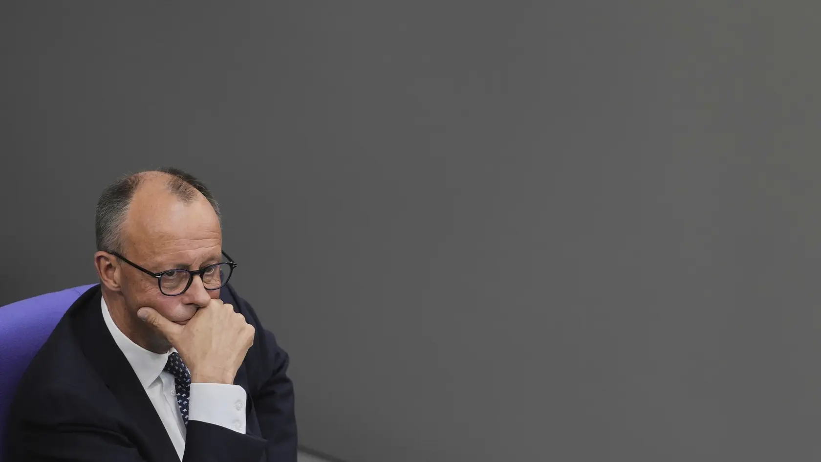 Nemecký kancelár a líder nemeckých kresťanských demokratov (CDU) Friedrich Merz počas plenárneho zasadnutia nemeckého parlamentu Bundestag v Berlíne 14. mája 2025.