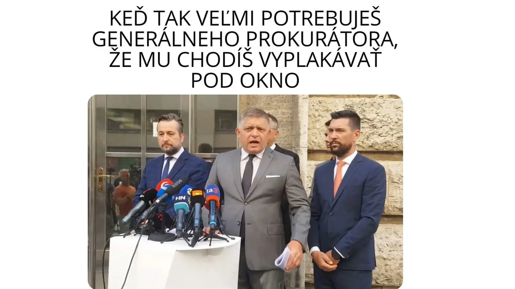 Robert Fico pred generálnou prokuratúrou oznámil, že podáva trestné oznámenie za sabotáž na príslušníkov NAKA, prokurátorov Úradu špeciálnej prokuratúry a sudcov Najvyššieho súdu a Špecializovaného trestného súdu.