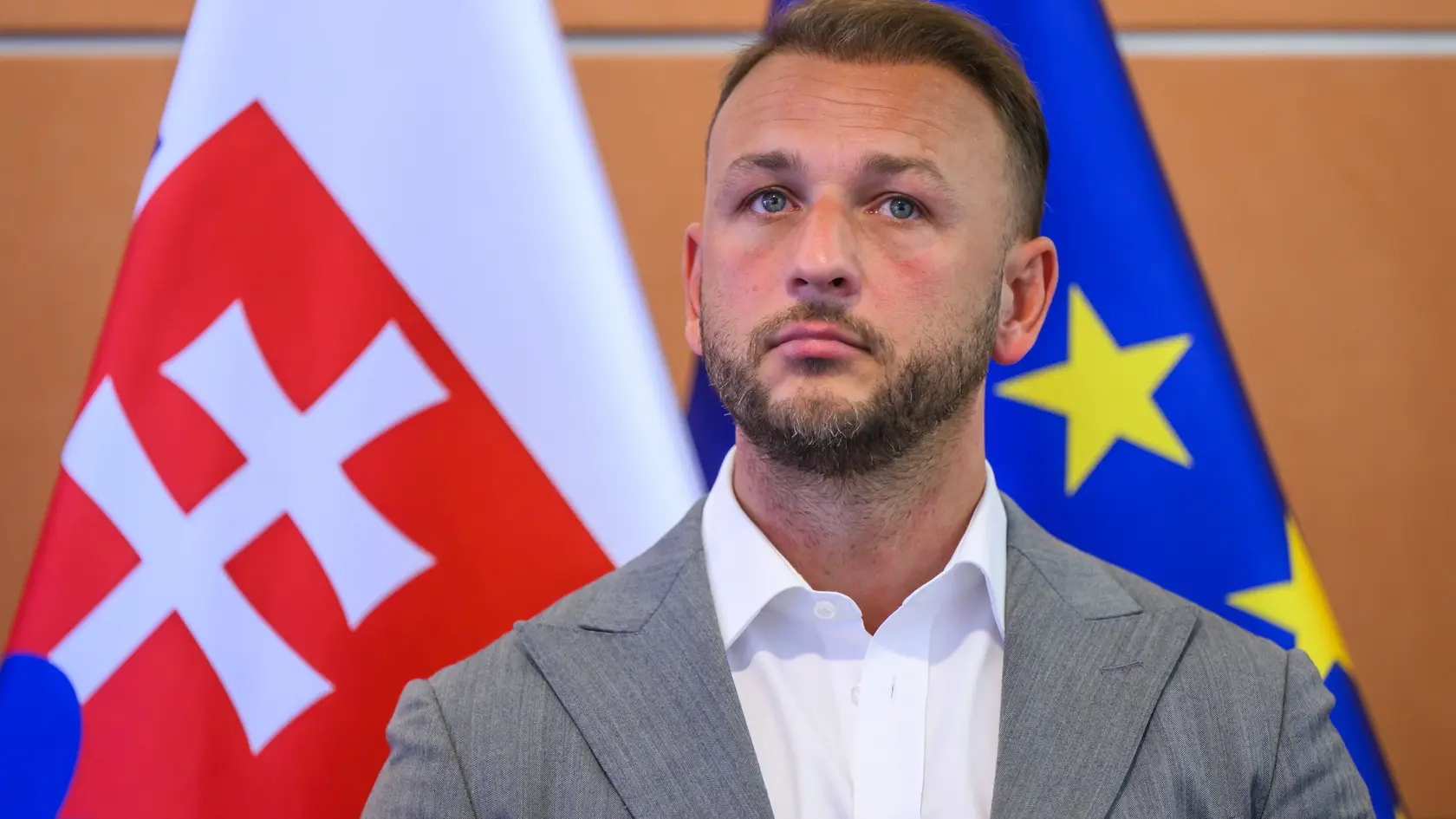 Na snímke minister vnútra SR Matúš Šutaj Eštok (HLAS-SD) počas tlačovej konferencie na tému Drogám hovoríme nekompromisné nie. V Bratislave 12. mája 2025. FOTO TASR - Jaroslav Novák