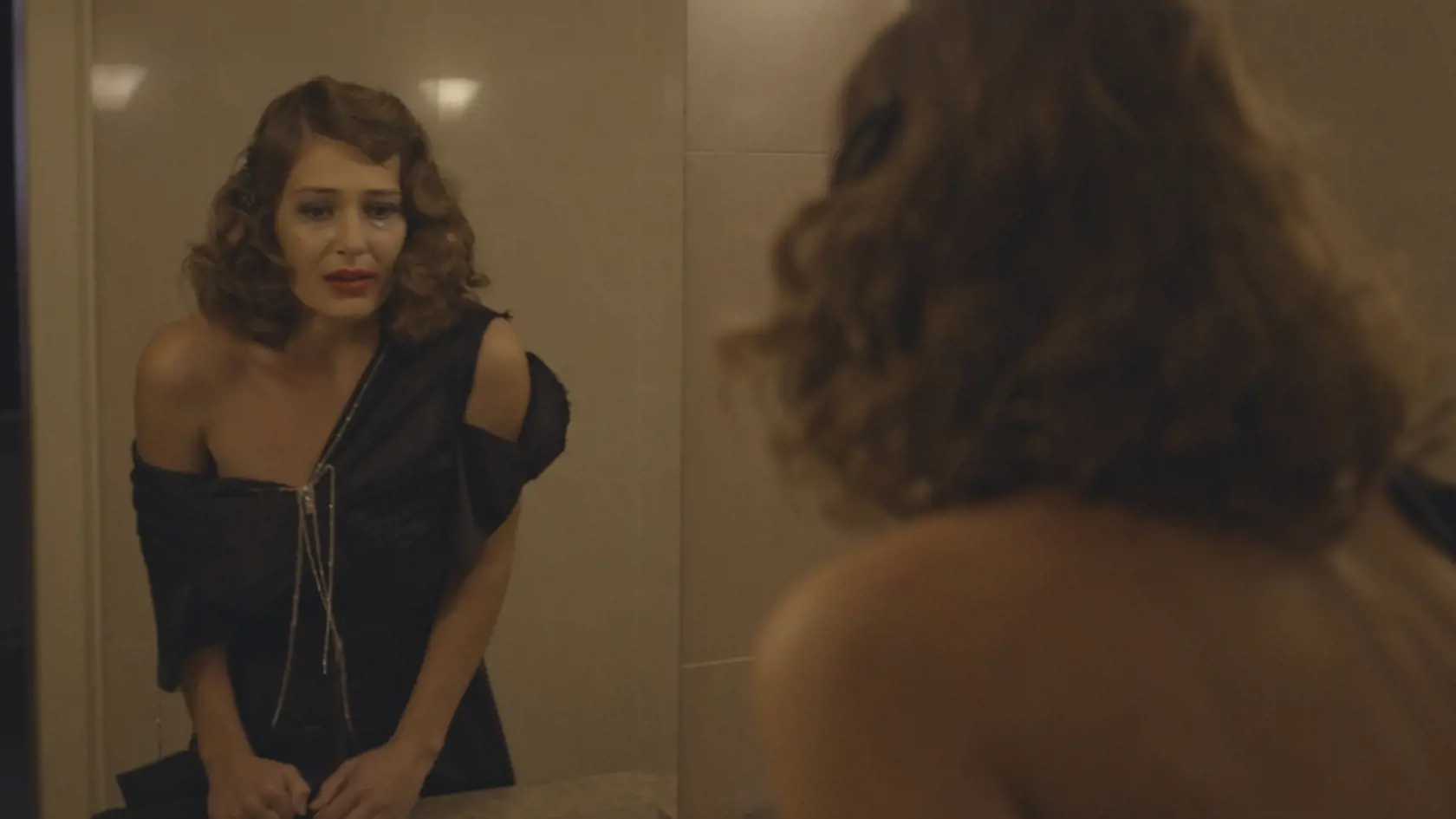 Marta Gruberová (Kristína Spáčová) si v seriáli Dunaj, k vašim službám.