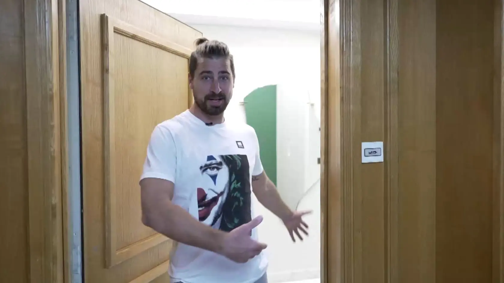 Peter Sagan odhalil súkromie a ukázal pre Markízu fanúšikom jeho bývanie v Monaku.