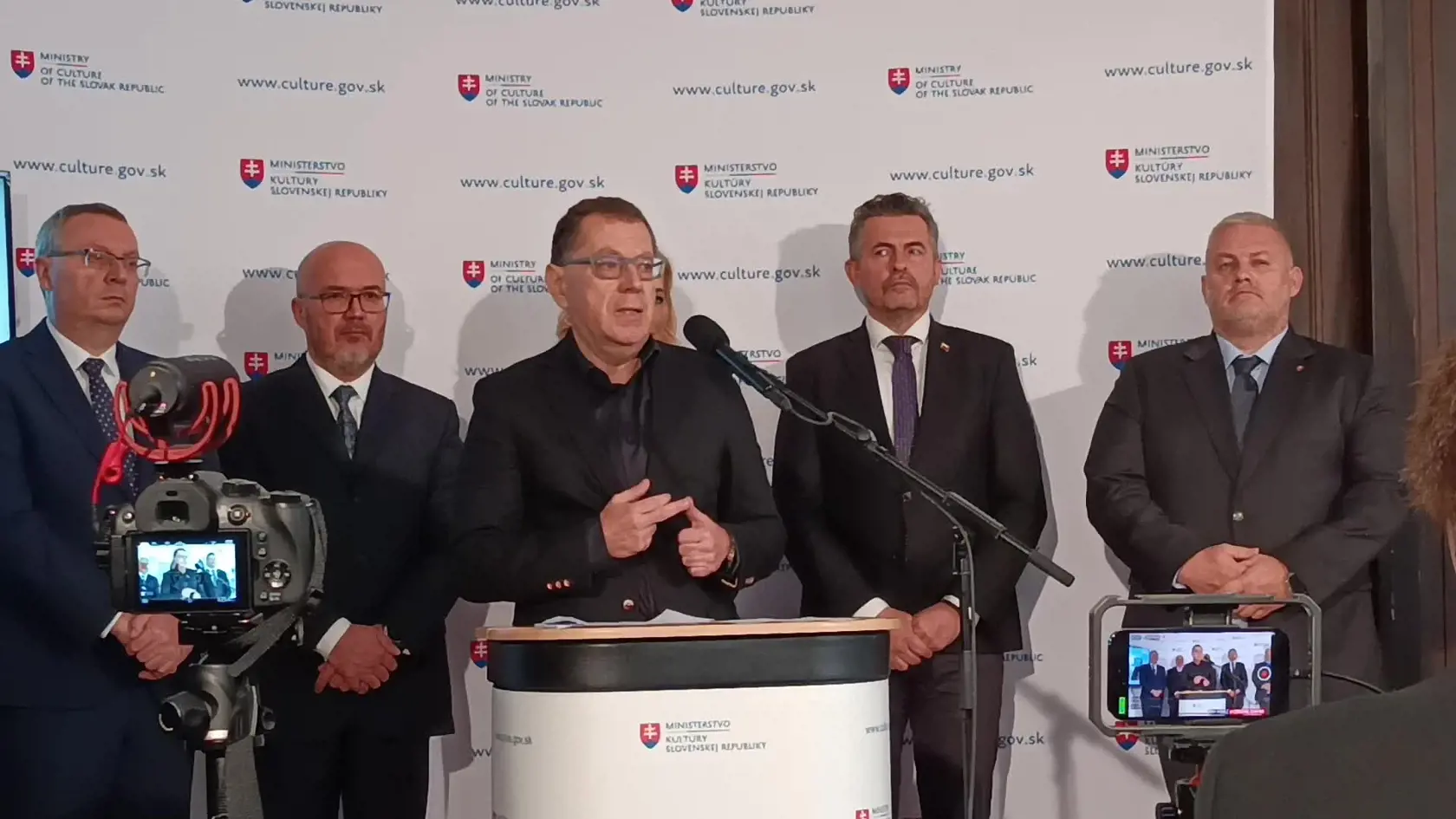 Generálny riaditeľ Sekcie kultúrneho dedičstva a štátneho jazyka Peter Lukáč o problémoch v SNG