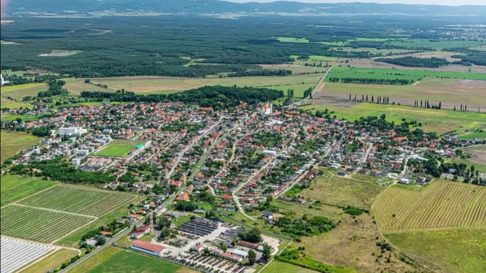 Dievčatko v bezvedomí našli v obci Veľké Leváre.