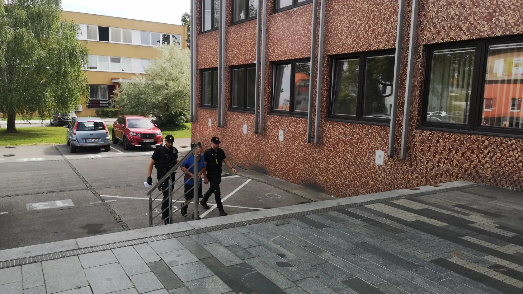 Rozhodovanie o vzatí do väzby trvalo bezmála 4 hodiny.