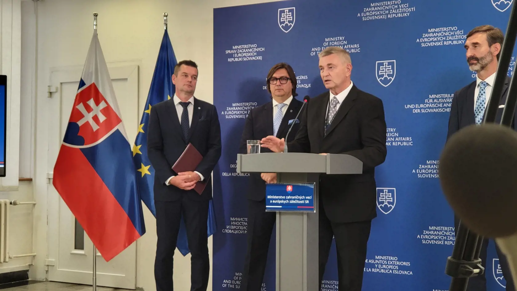 Pozor na cestovné poistenie, varuje rezort zahraničných vecí.