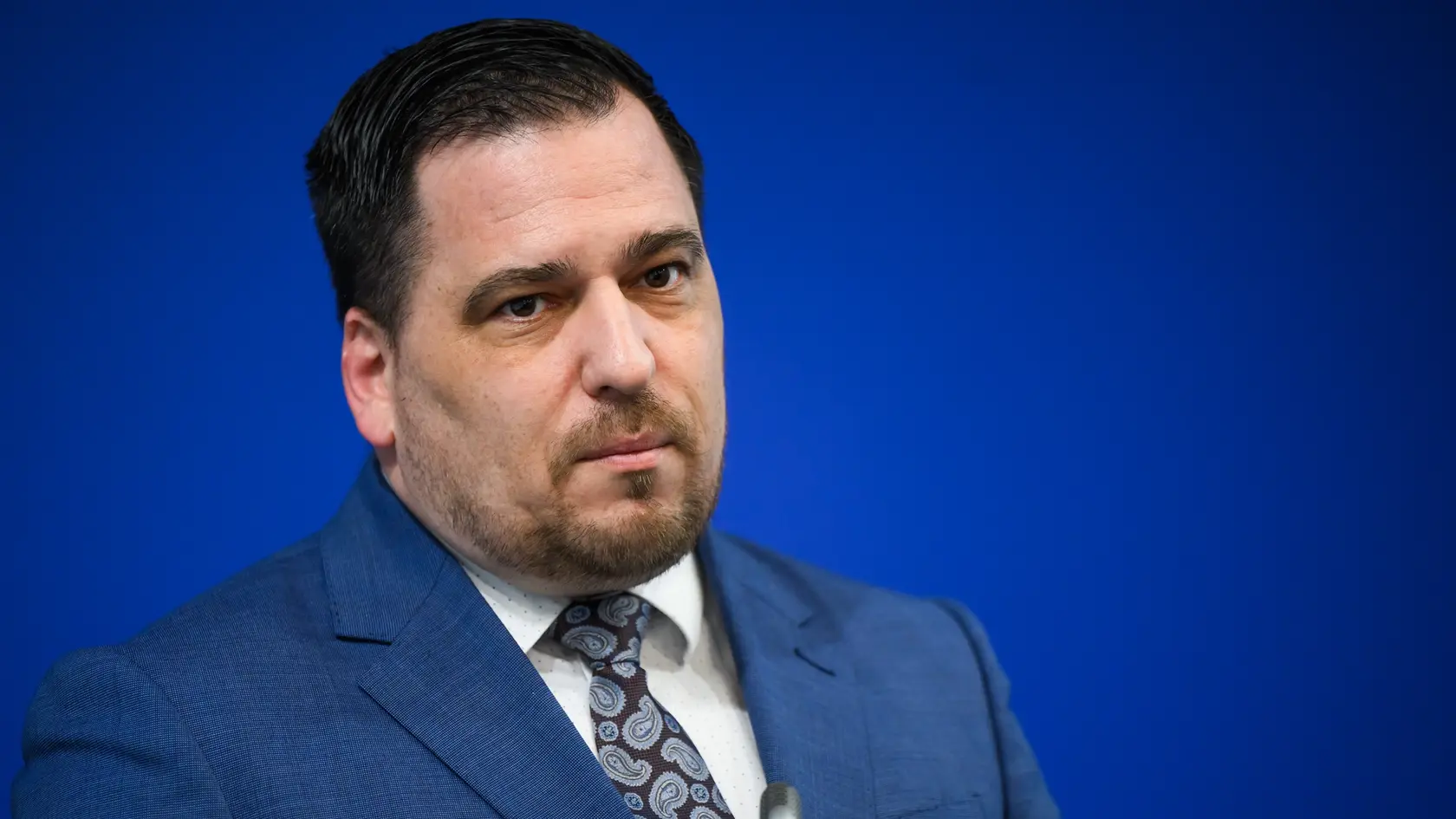 Na snímke vedúci delegácie a europoslanec Tomáš Zdechovský počas tlačovej konferencie Výboru Európskeho parlamentu na tému: Zneužívanie prostriedkov EÚ a porušovanie pravidiel. V Bratislave 28. mája 2025. 
