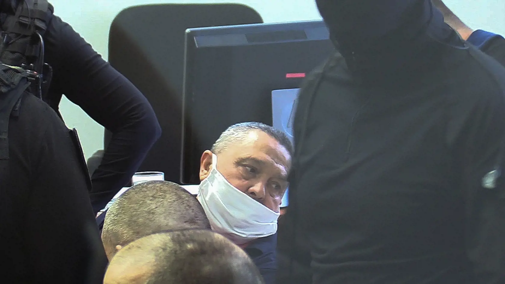 Na Špecializovanom trestnom súde sa začalo pojednávanie v prípade viacerých vrážd. V prípade sú obžalovaní starosta František Dora a jeho syn František Dora mladší.