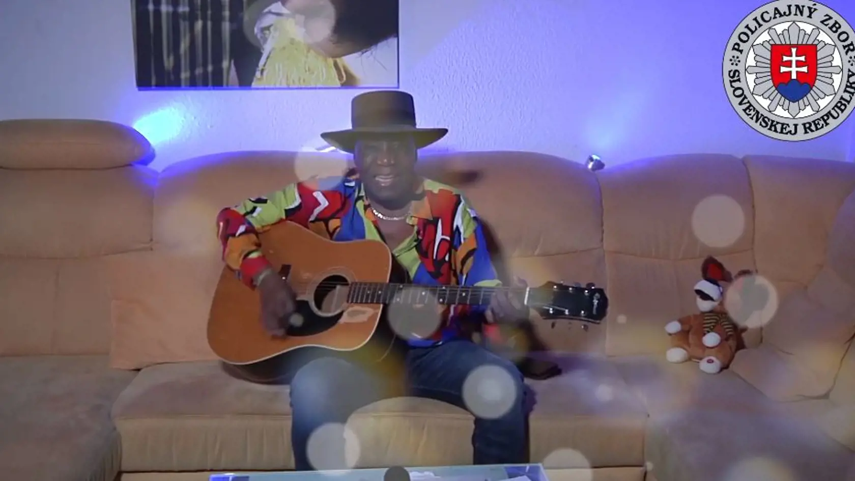 Na Slovensku asi nie je človek, ktorý by nepoznal hit „Hafanana“. V roku 1976 ho vytvoril Afric Simone, rodák z z afrického Mozambiku. Teraz sa rozhodol prehovoriť k Slovákom.
