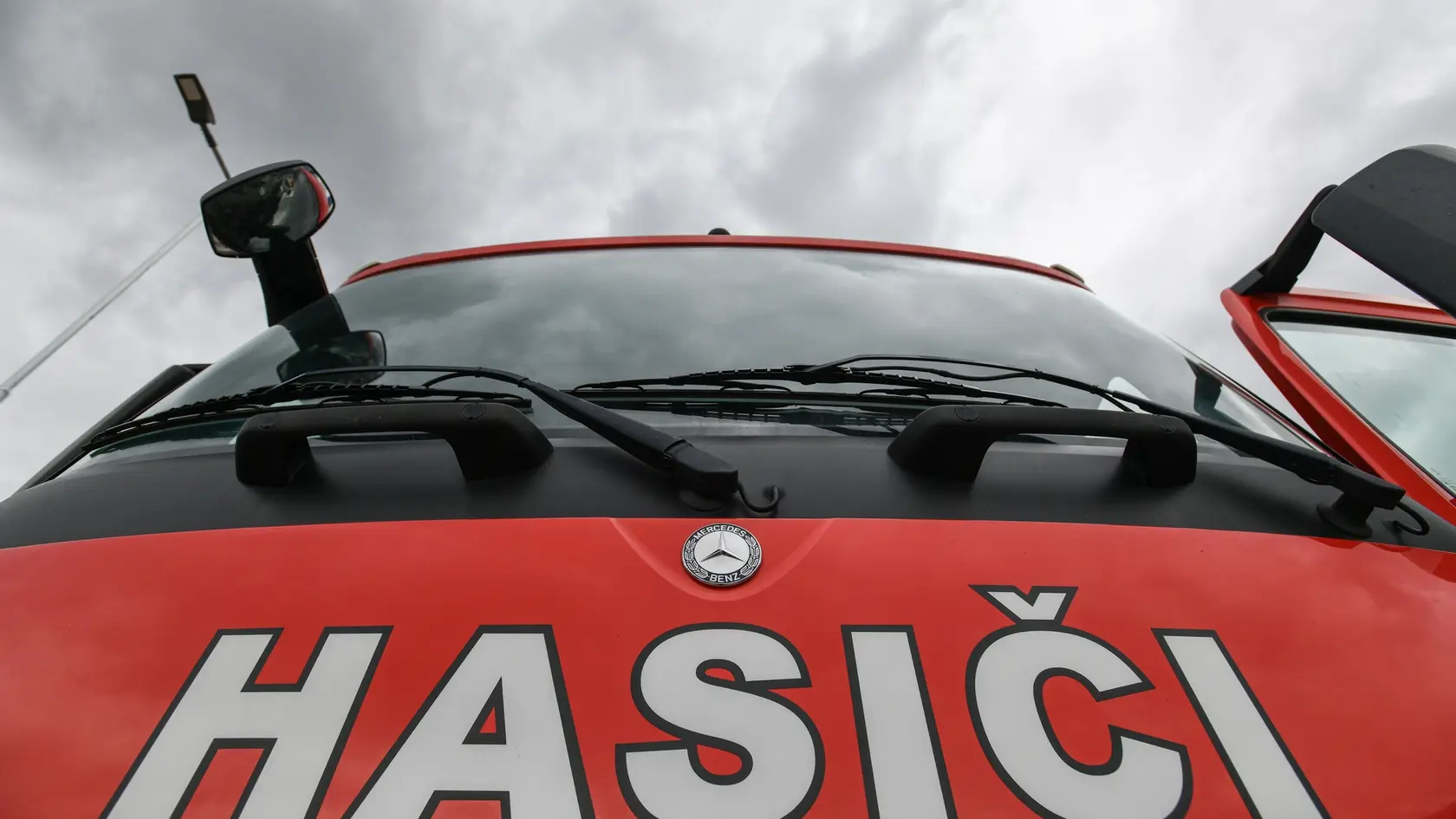 Na snímke hasičské auto počas Dňa hasičov v Trenčíne v nedeľu 4. mája 2025. FOTO TASR - Martin Medňanský