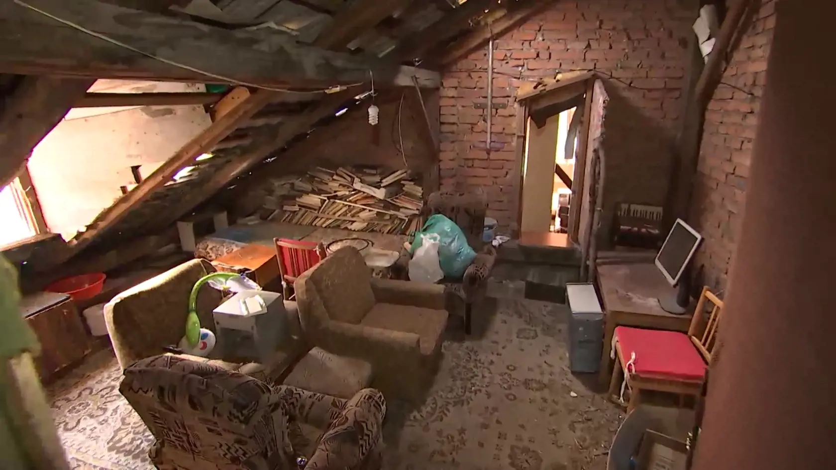 Rýpalovci s rodinou žijú v hrozných podmienkach.