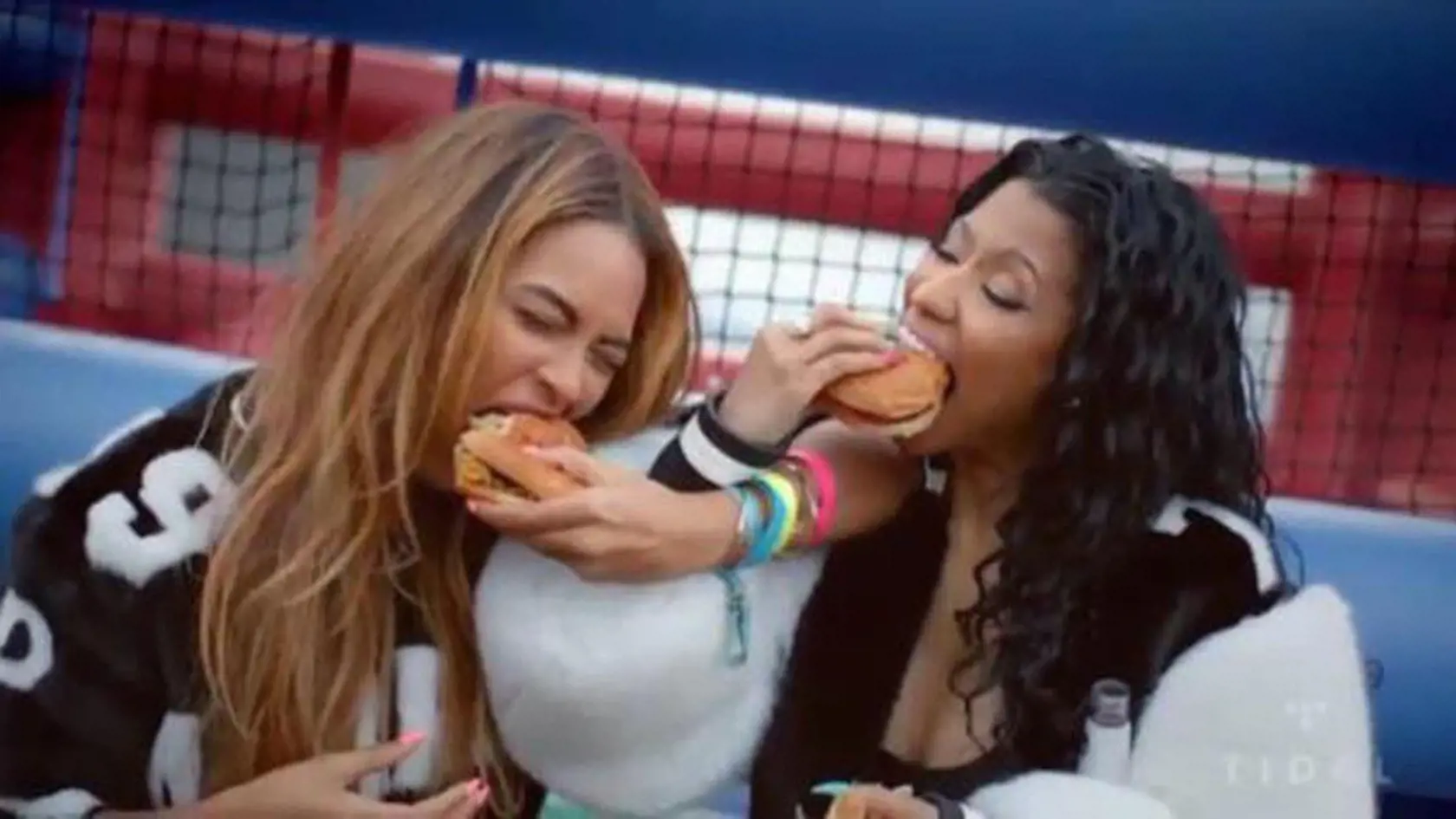 19 MAY 2015   BEYONCE AND NICKI MINAJ IN THIS GREAT CELEBRITY TWITTER PICTURE!, Image: 245669589, License: Rights-managed, Restrictions: PLEASE CREDIT AS PER BYLINE *UK CLIENTS MUST CALL PRIOR TO TV OR ONLINE USAGE PLEASE TELEPHONE 0208 344 2007*, Model Release: no, Credit line: Profimedia, Xposurephotos