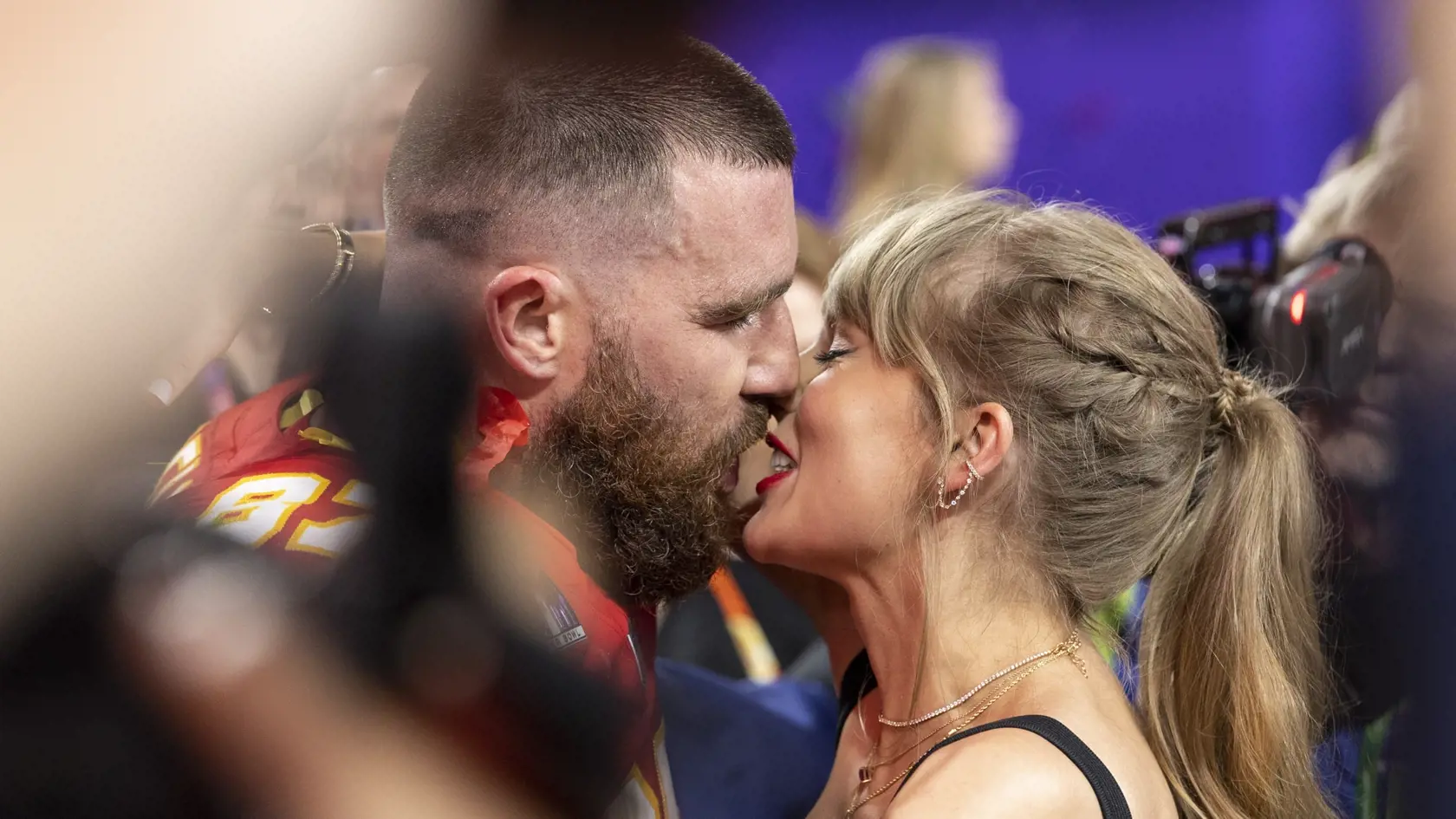 Taylor Swift pravidelne podporuje svojho priateľa a nechýbala ani na zápase Super Bowlu.