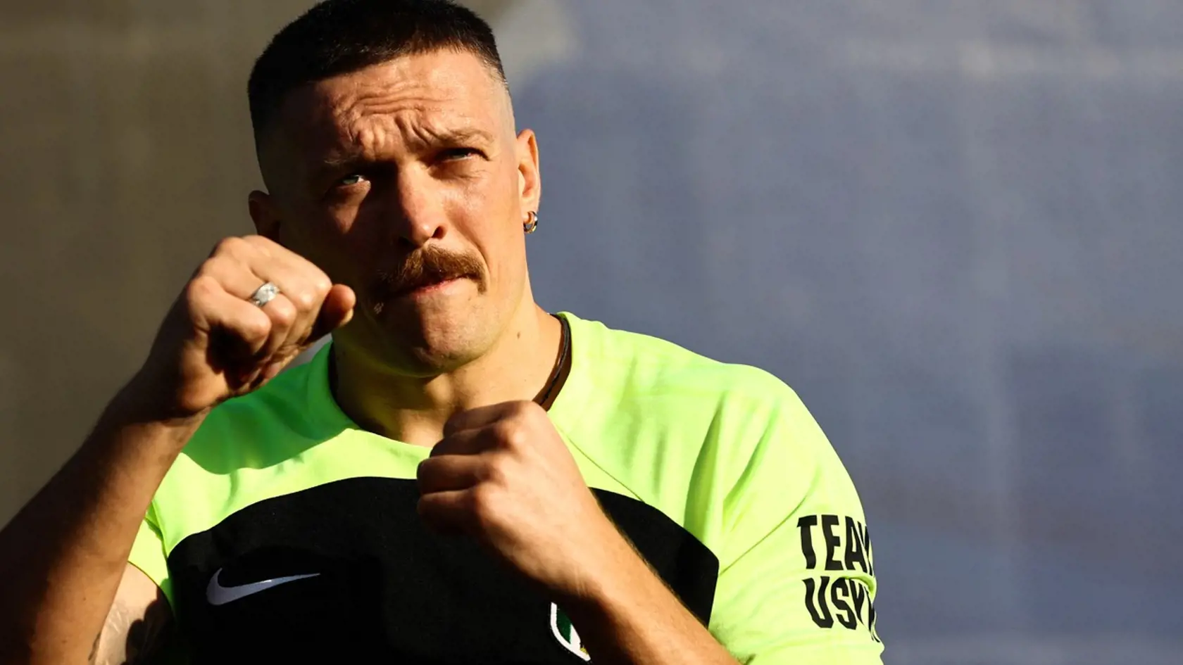 Ukrajinský boxer Oleksandr Usyk tvrdí, že okamihy, ktoré zažil v prvej línii boja proti ruským okupantom, sú preňho nočnou morou.