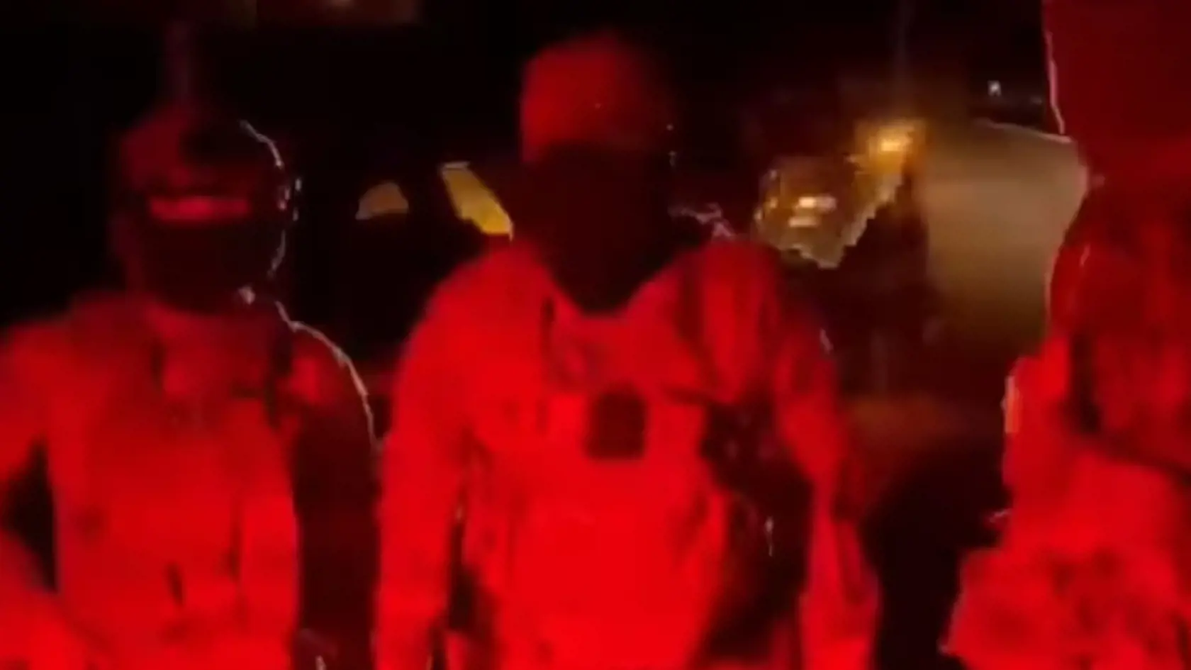 Maskovaní muži, ktorí tvrdia, že sú bojovníkmi Wagnera, varovali Putina, aby sa „pripravil“, keď sa skupina pripravuje na možnú reakciu na ohlásenú smrť ich vodcu.