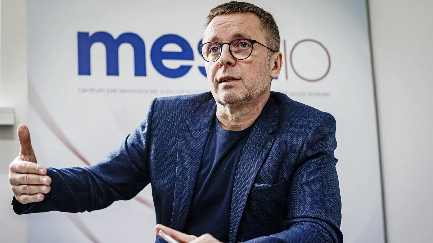 Na snímke Ivan Mikloš bývalý podpredseda vlády a minister financií Slovenskej republiky, podpredseda vlády pre ekonomiku a minister privatizácie. Je spoluzakladateľom a prezidentom ekonomického think-tanku MESA10. V súčasnosti pôsobí ako poradca ukrajinského premiéra a zároveň vedie strategickú skupinu poradcov na podporu reforiem na Ukrajine.