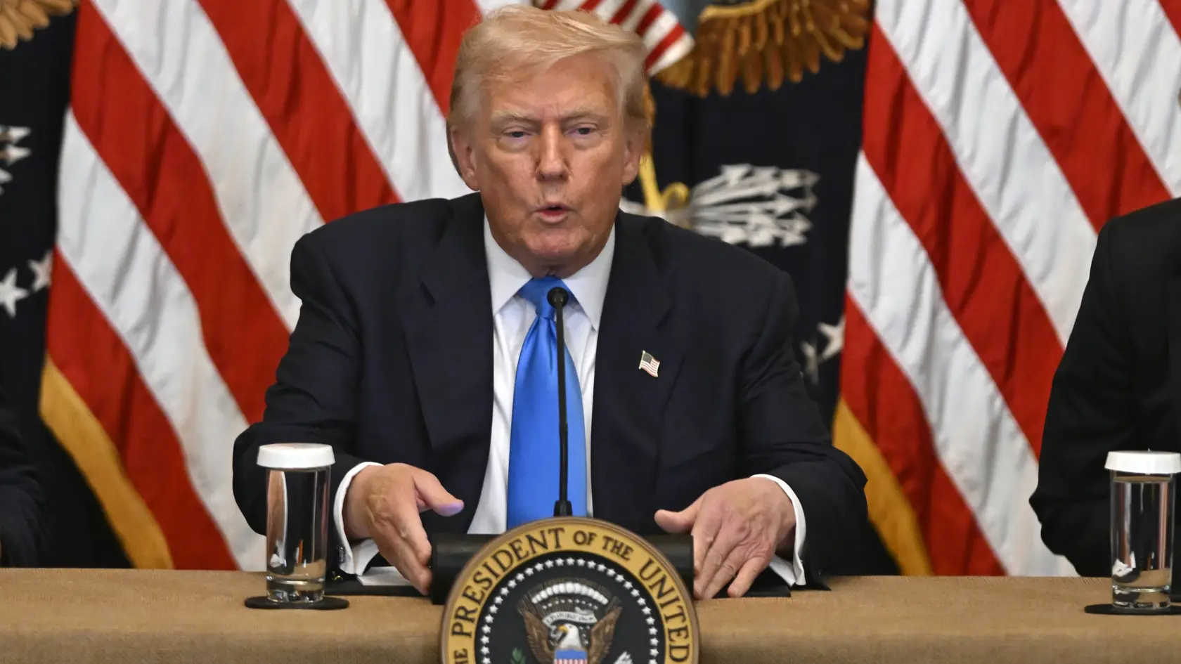 Prezident USA Donald Trump reční na podujatí na podporu svojho návrhu na zlepšenie prístupu Američanov k ich zdravotným záznamom vo východnej miestnosti Bieleho domu v stredu 30. júla 2025 vo Washingtone.