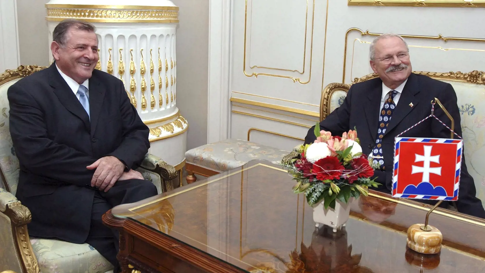 Ivan Gašparovič a Vladimír Mečiar sa neskôr v priamom súboji stretli v boji o funkciu prezidenta. Gašparovič bol úspešnejší.