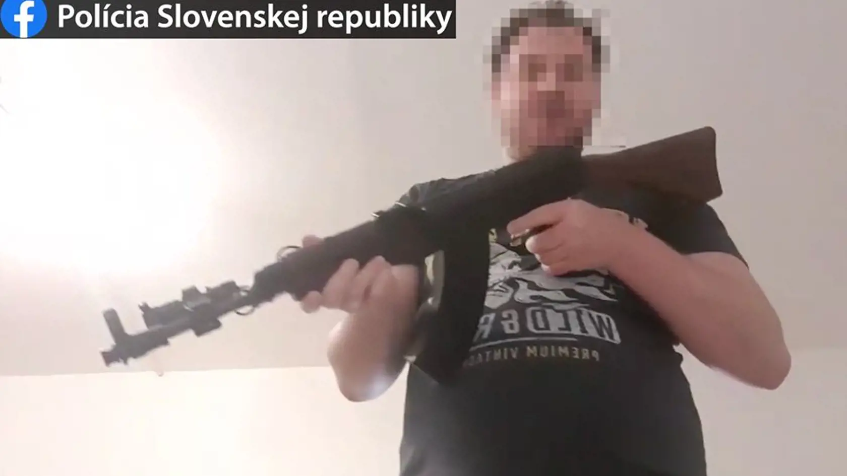 Muž sa so zbraňou v ruke vyhrážal predsedovy vlády