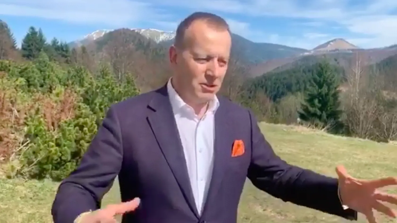 Predseda parlamentu porušil obmedzenie pohybu. Bratislavčan sa vybral do Banskej Bystrice
