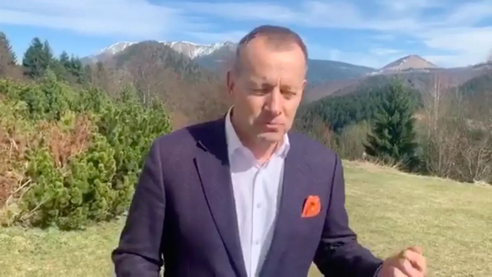Predseda parlamentu porušil obmedzenie pohybu. Bratislavčan sa vybral do Banskej Bystrice