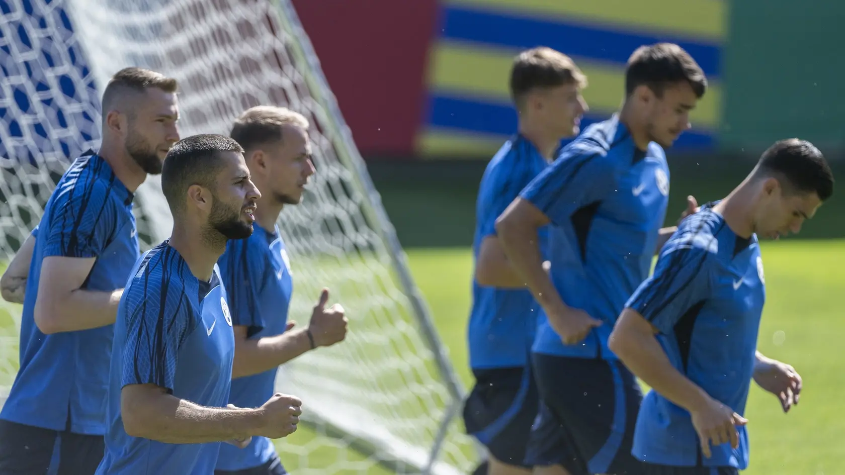 Na snímke slovenskí futbaloví reprezentanti, zľava Milan Škriniar, Dávid Hancko, Ondrej Duda, Tomáš Rigo, David Strelec a Ľubomír Tupta.