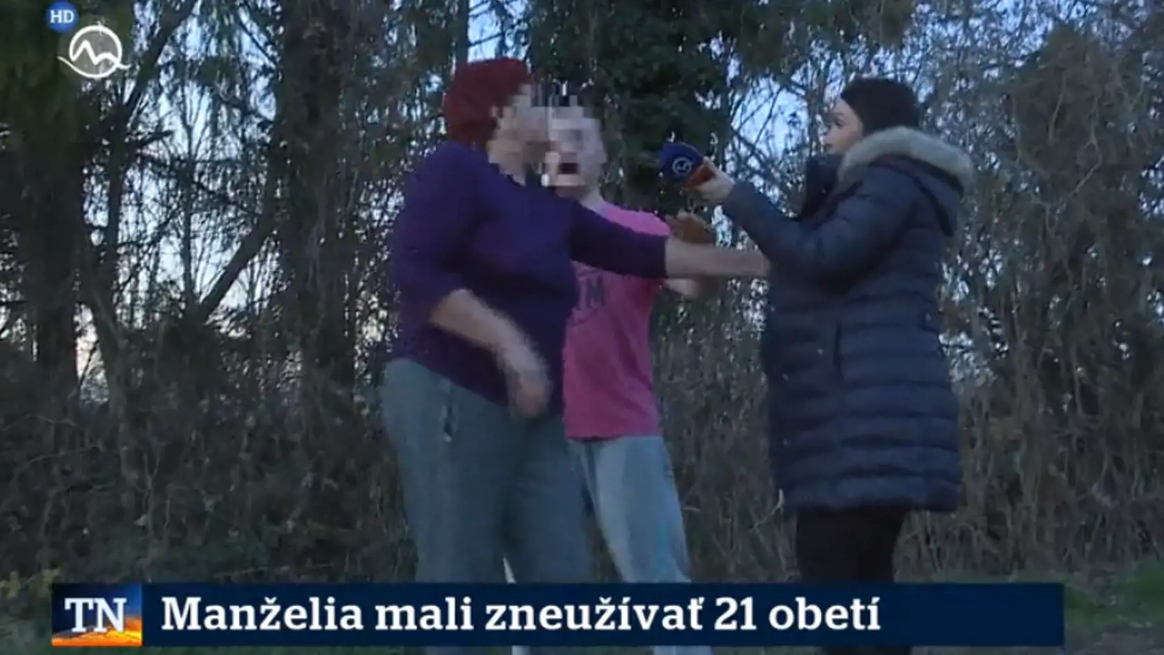 Mama obvineného muža zaútočila na Kristínu Kövešovú tĺčikom a vyhrážala sa jej, že jej rozbije hlavu.