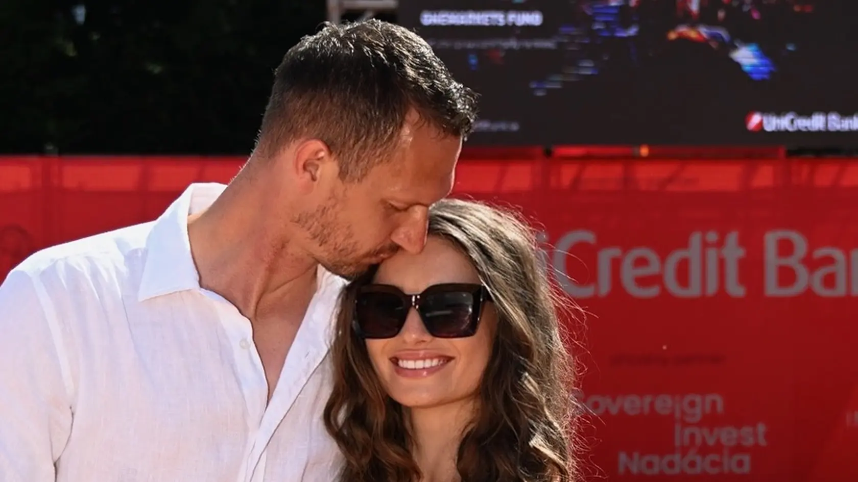 Filip Polášek a Natália Vajdová sa pochválili touto zamilovanou fotografiou krátko po rozlúčke s kariérou nášho grandslamového víťaza. 