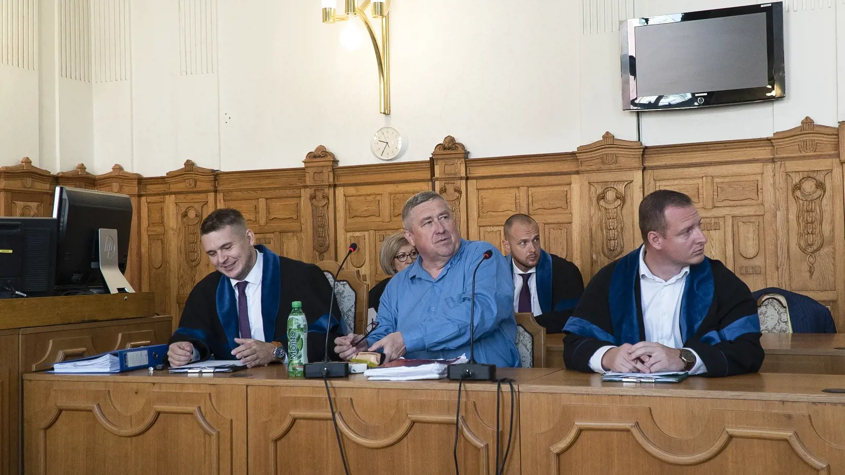 Dušan Kováčik na lavici obžalovaných v prípade prijatia úplatku vo výške 50-tisíc eur dňa 8. septembra 2022.