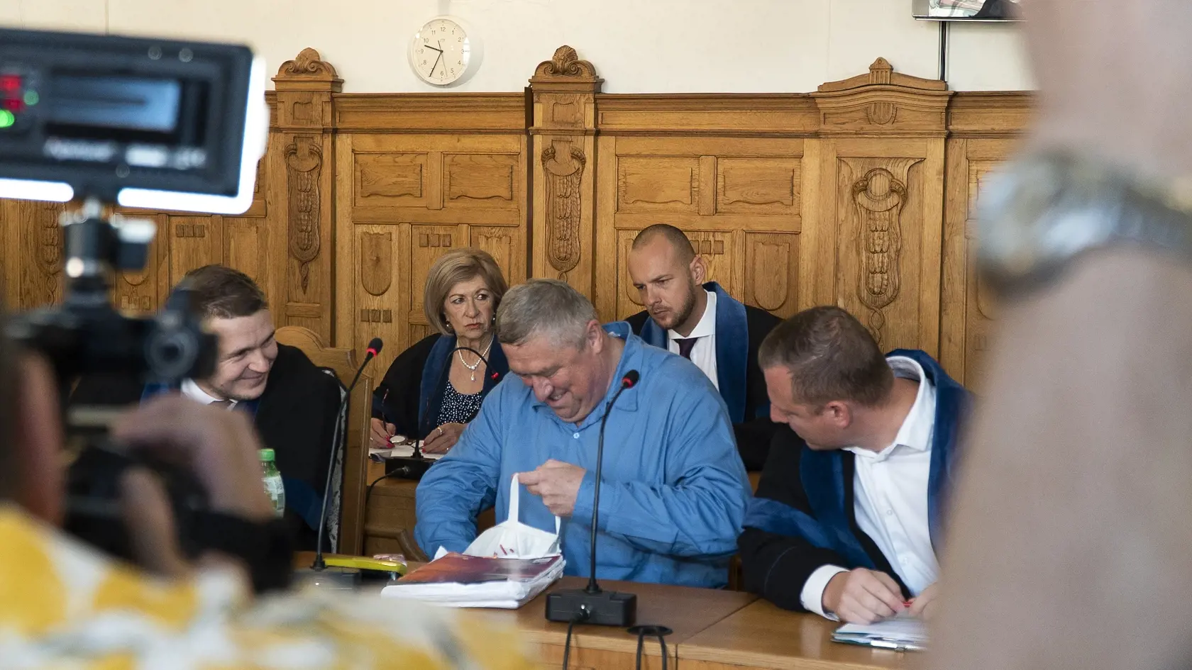 Dušan Kováčik na lavici obžalovaných v prípade prijatia úplatku vo výške 50-tisíc eur dňa 8. septembra 2022.