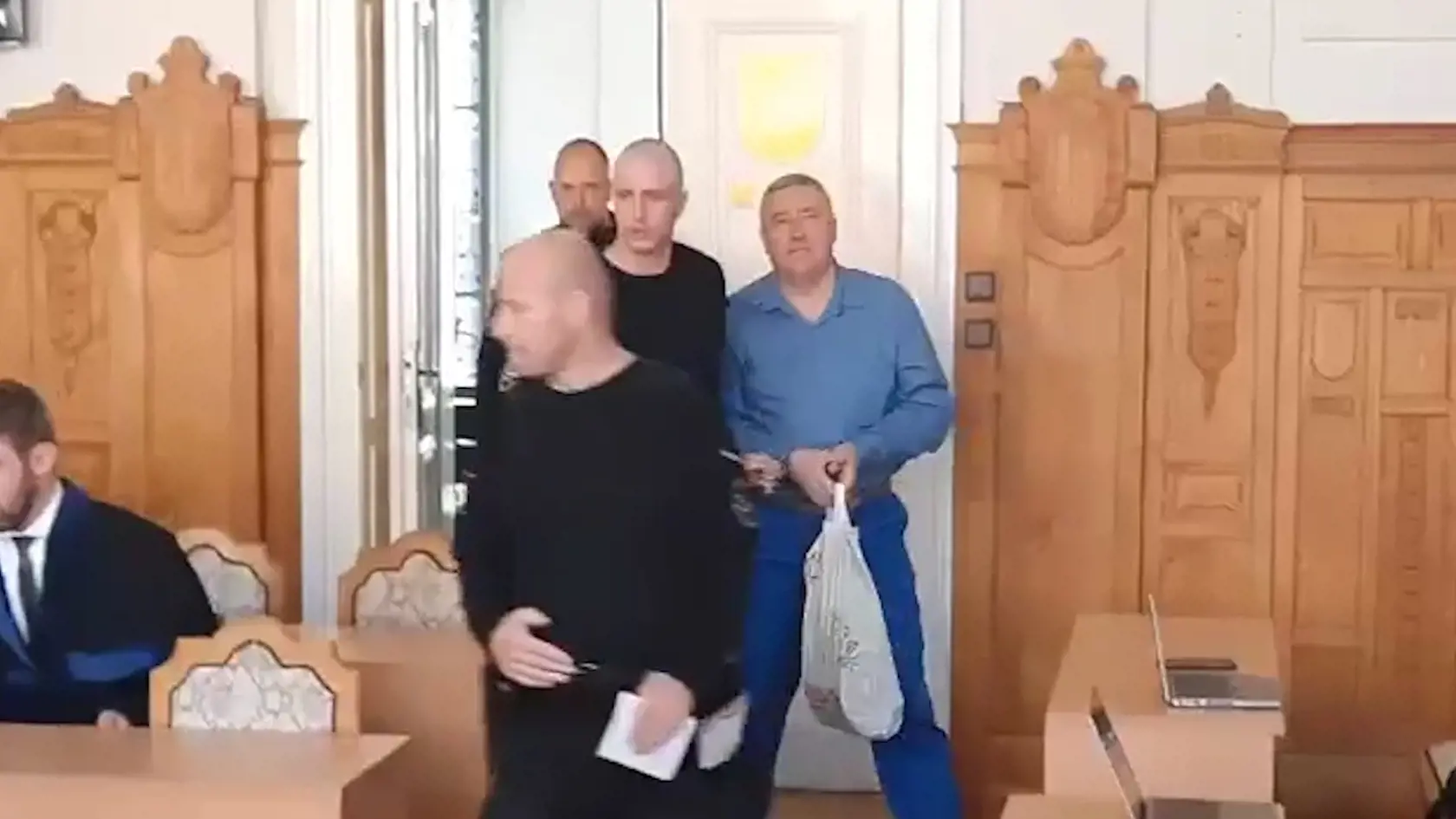 Bývalý špeciálny prokurátor Dušan Kováčik pri vstupe do pojednávacej miestnosti dňa 8. septembra 2022.