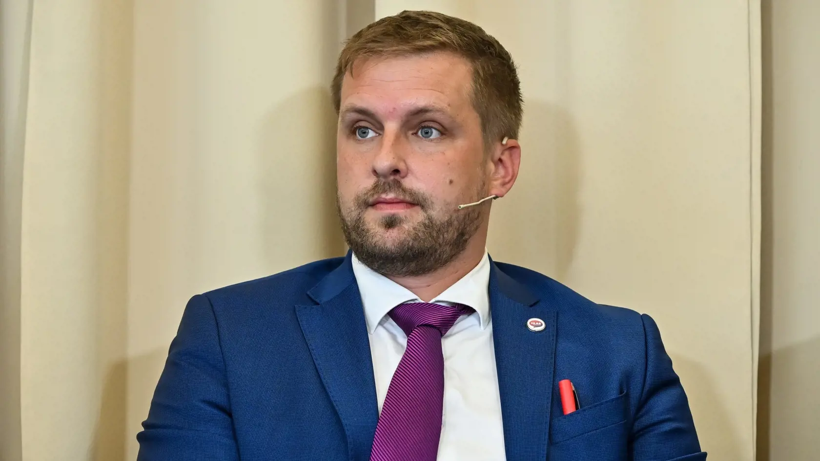 Šaško má povesť šikovného ekonóma, ktorý sa špecializuje na energetiku. Má však k zdravotníctvu dosť blízko. Jeho manželka Mariana Šašková pracovala pre Dolinkovú ako šéfka jej ministerskej kancelárie. Na vysoký post sa dostala ešte v máji pred dvoma rokmi, keď bol ministrom Vladimír Lengvarský.