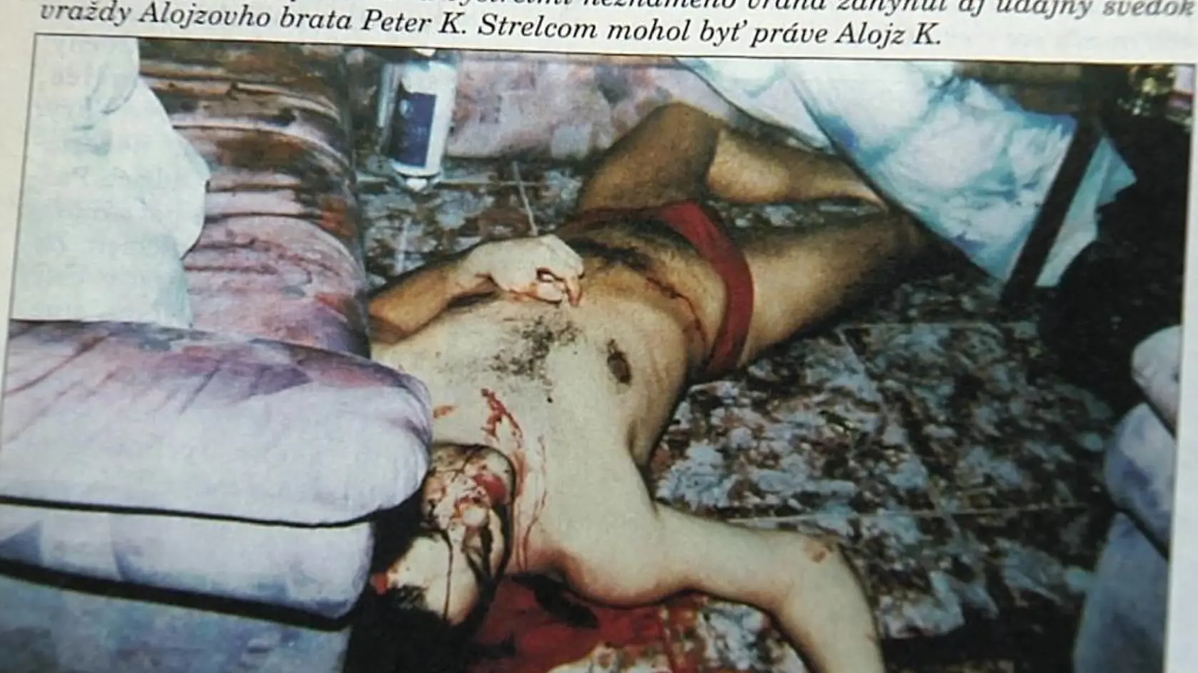 Petra Klešča zavraždili v roku 1997 v byte na Kustrovej číslo 3 v Košiciach. Cieľom bol Jozef Holub, brat bossa košického podsvetia Róberta Holuba. Klešč mu robil ochrankára, preto boli spolu v byte. Holubovi sa podarilo cez okno ujsť, vyskočil z druhého poschodia ešte predtým, kým dnu vtrhlo vražedné komando.