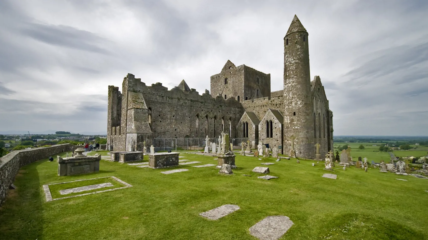 Church,Buildings,On,The,Rock,Of,Cashel,,Ireland