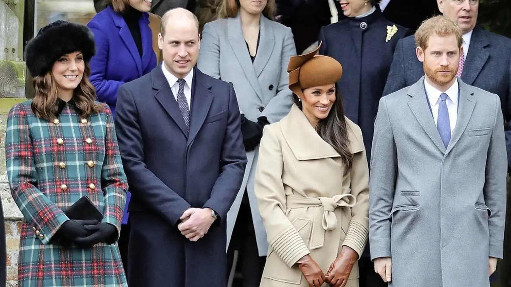 Meghan strávila s kráľovskou rodinou tieto Vianoce.