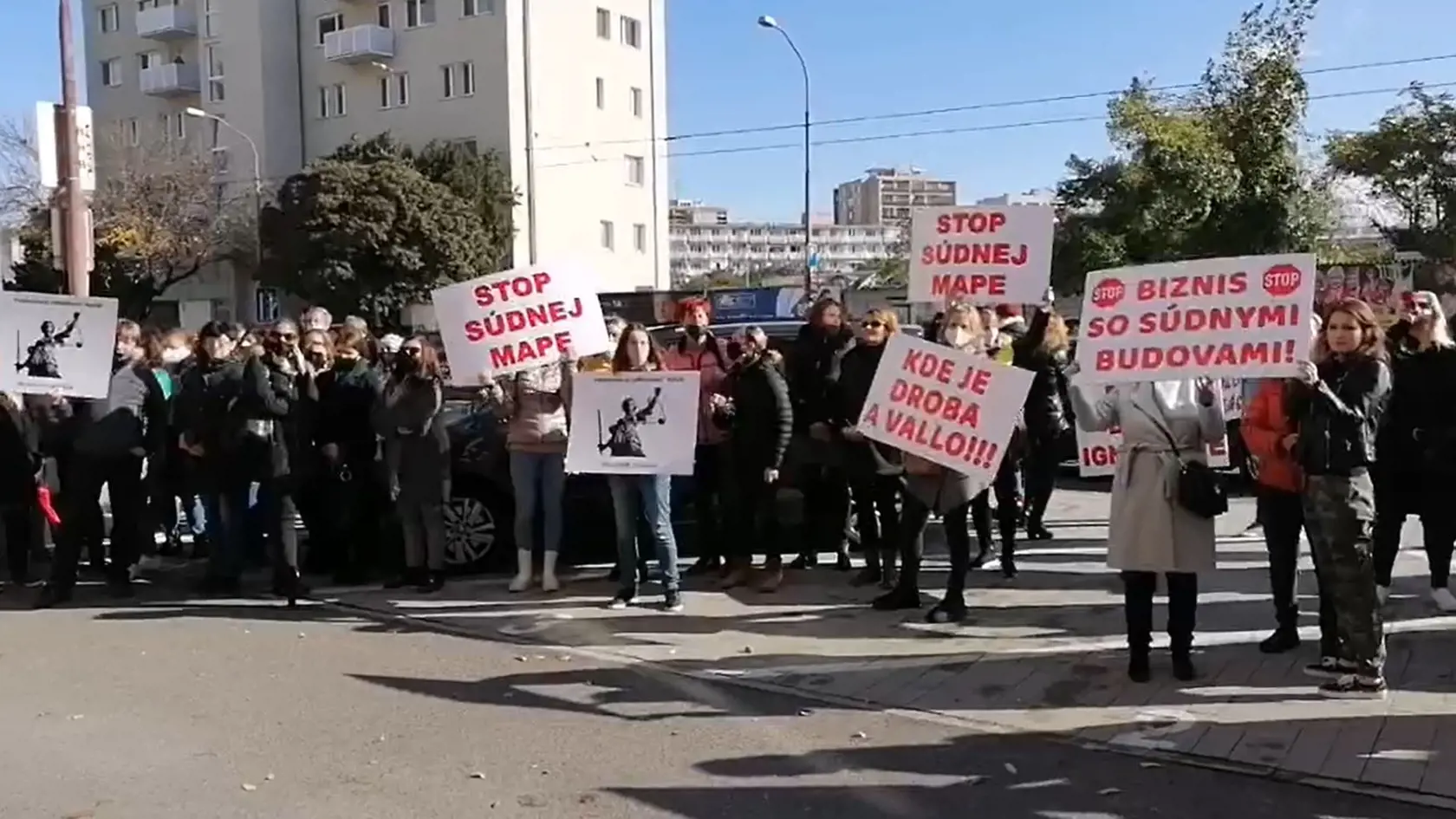 Protest pred ministerstvom spravodlivosti