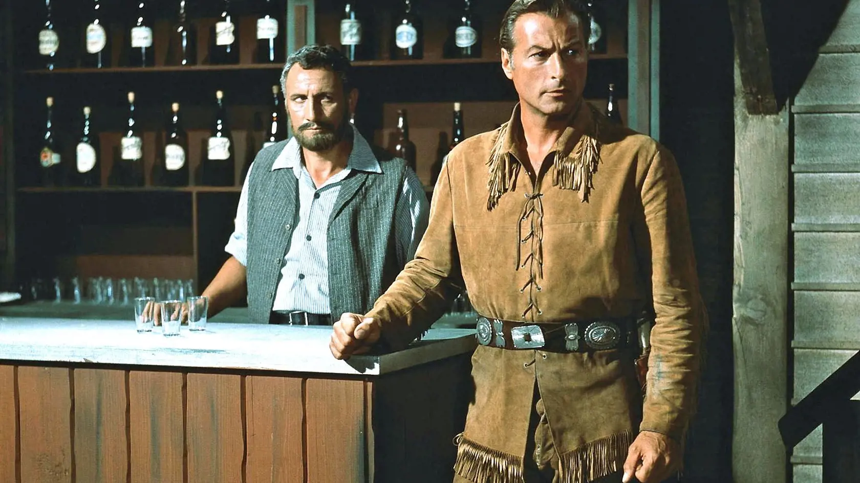 Filmový Old Shatterhand v podaní Lexa Barkera.