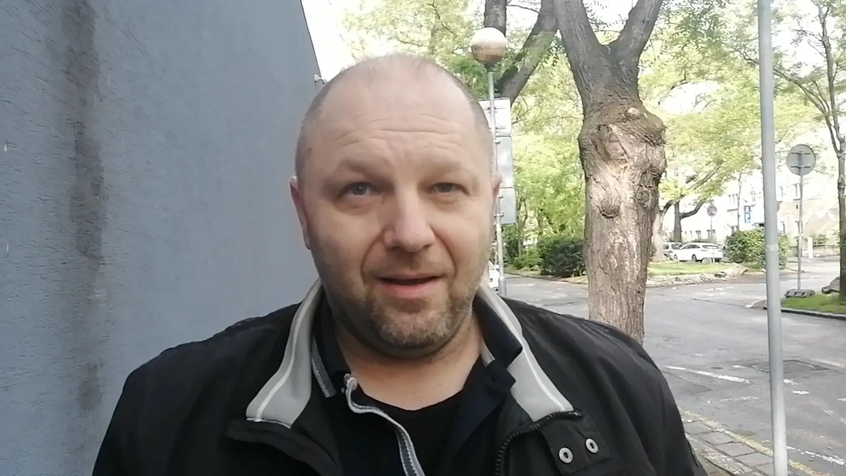 Advokáta Martina Ribára prepustili z väzby na slobodu. Najvyššiemu súdu SR to nariadil Ústavný súd SR. 