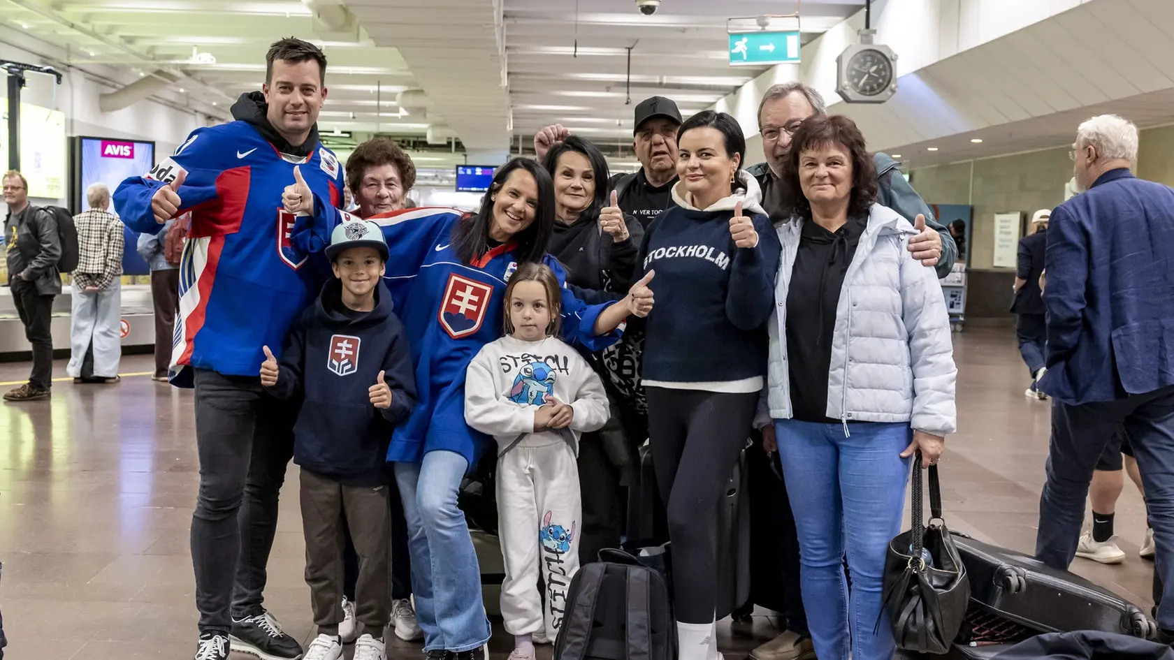Príchod fanúšikov na MS v hokeji 2025 v Štokholme. 