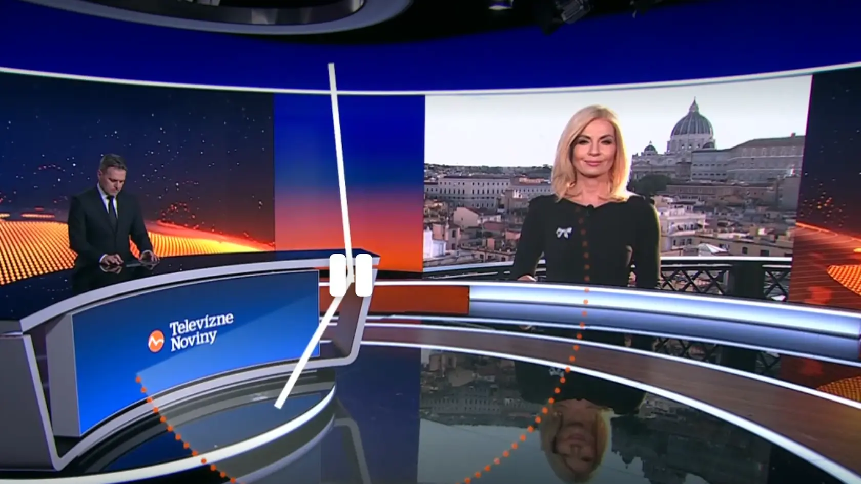 Moderátorka Marianna Ďurianová prinášala informácie priamo z Vatikánu. Diváci však riešili to, či má alebo nemá parochňu.