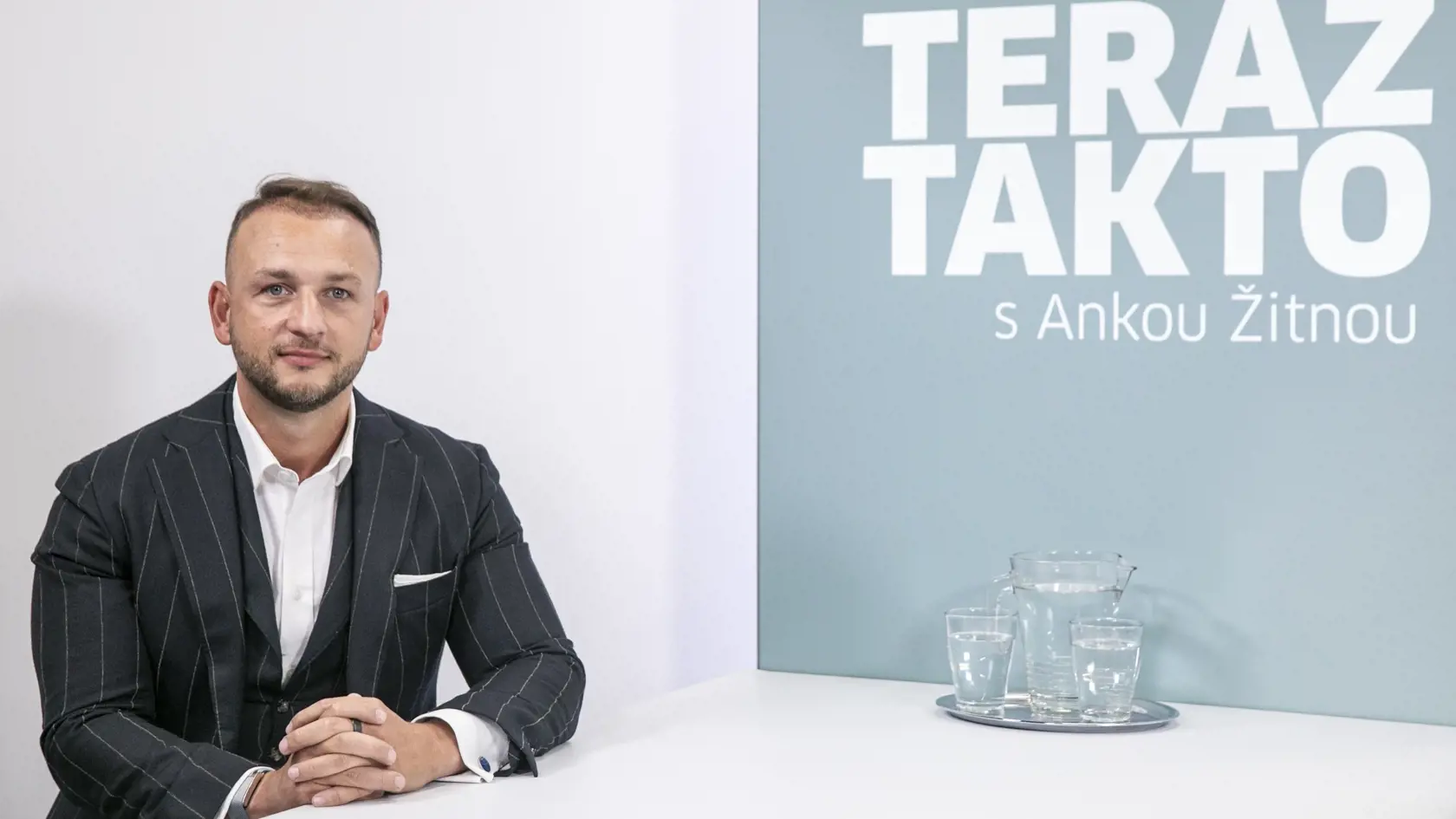 Ešte donedávna sa skloňovalo aj meno Matúša Šutaja Eštoka ako kandidáta na post šéfa NR SR.