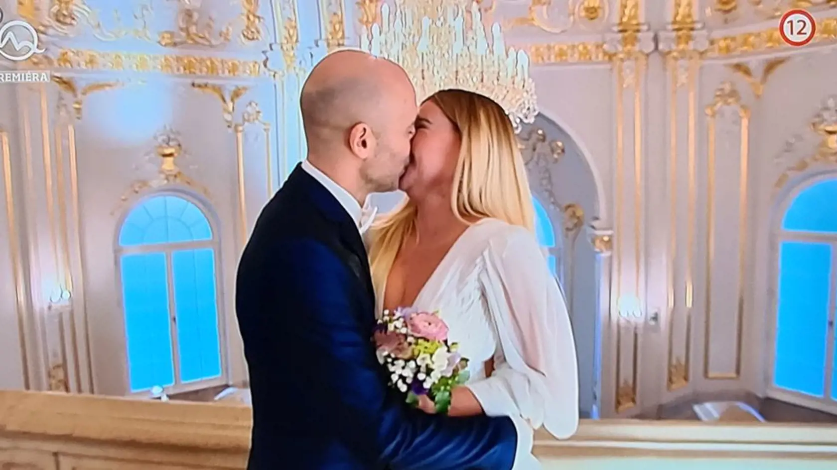 Február 2022: Zuzana Haasová sa tretíkrát vydala. Jej manželom je huslista Viliam.
