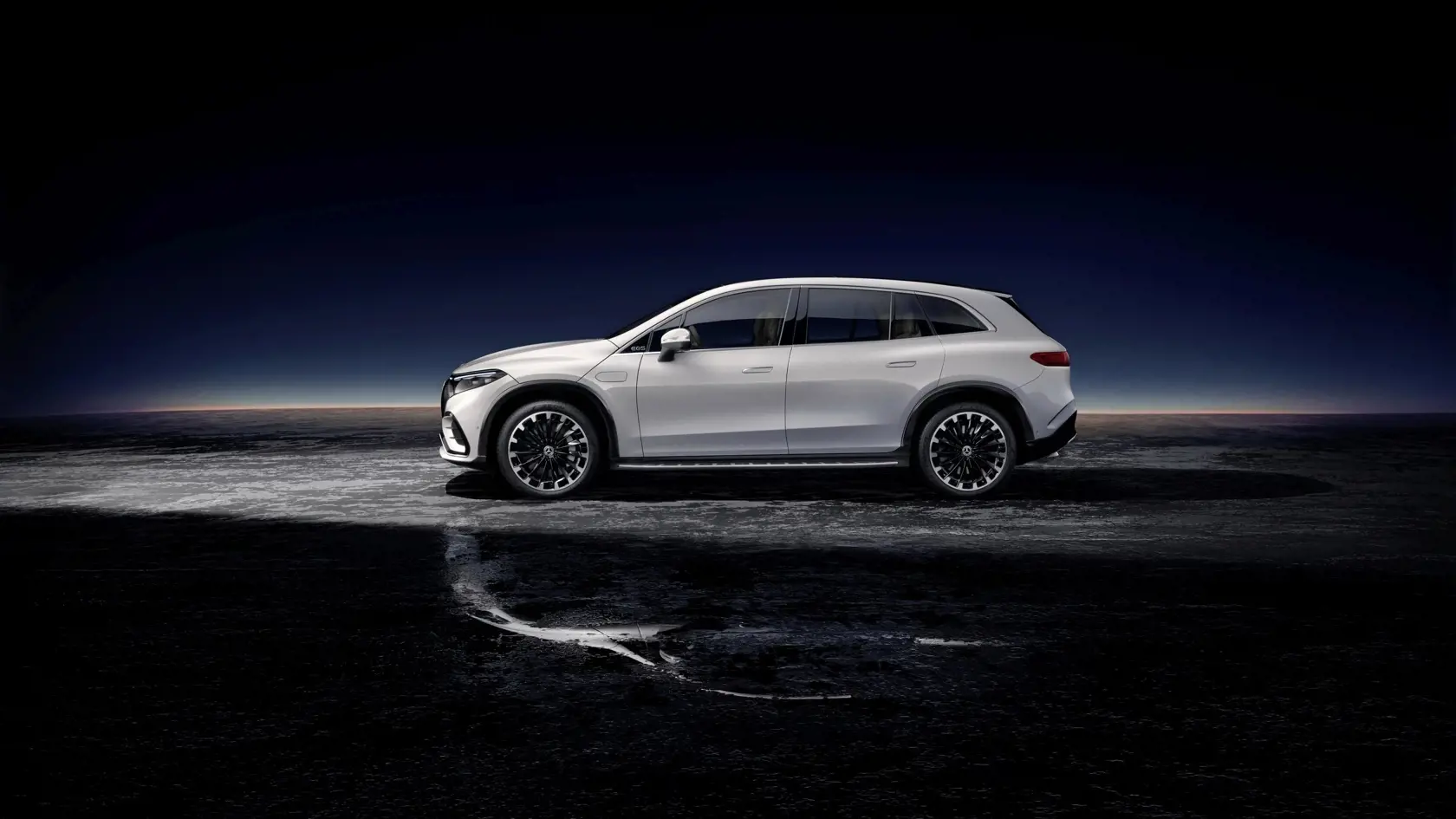 Mercedes-EQ EQS SUV.