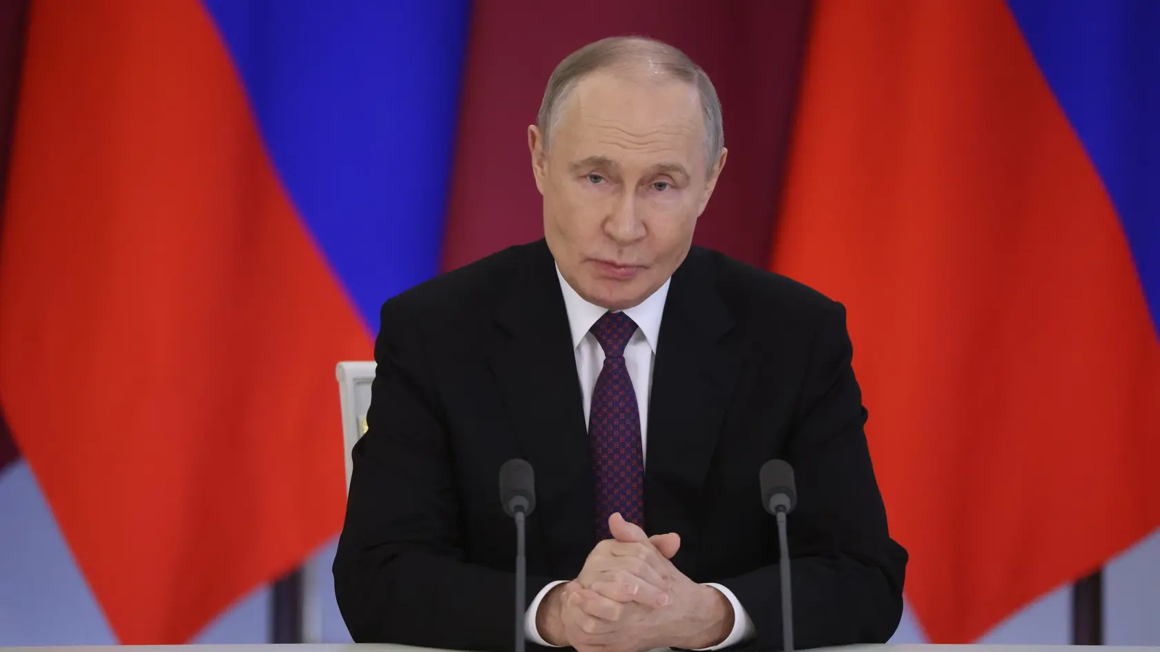 Vladimir Putin sa na rokovaniach nezúčastní.